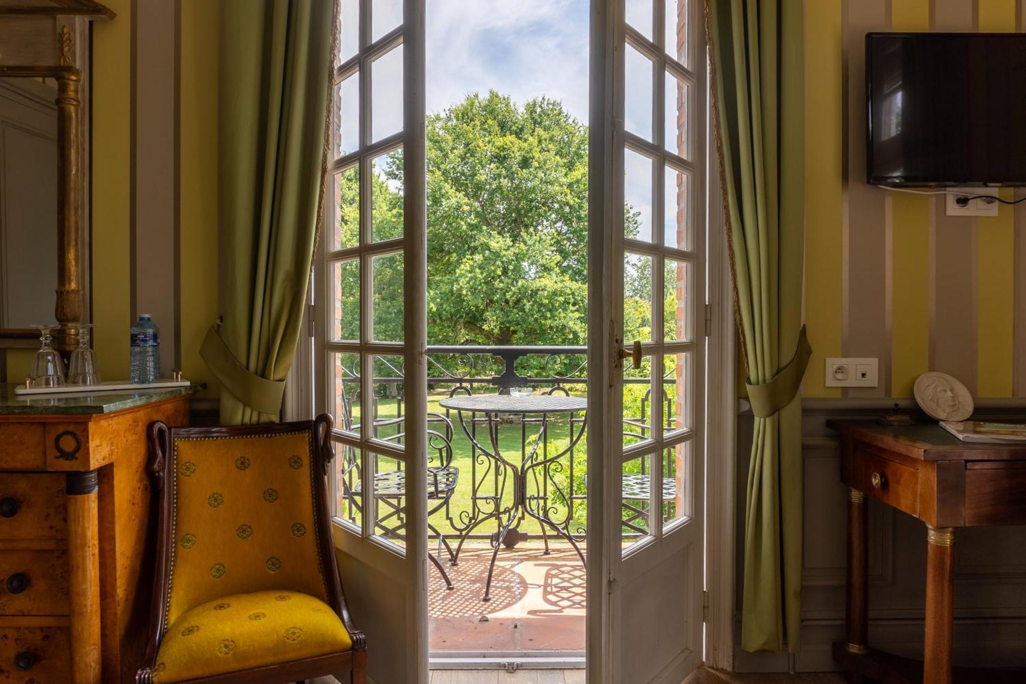 Castel Bois Marie, Maison D'Hotes Montauban Esterno foto A room at the hotel